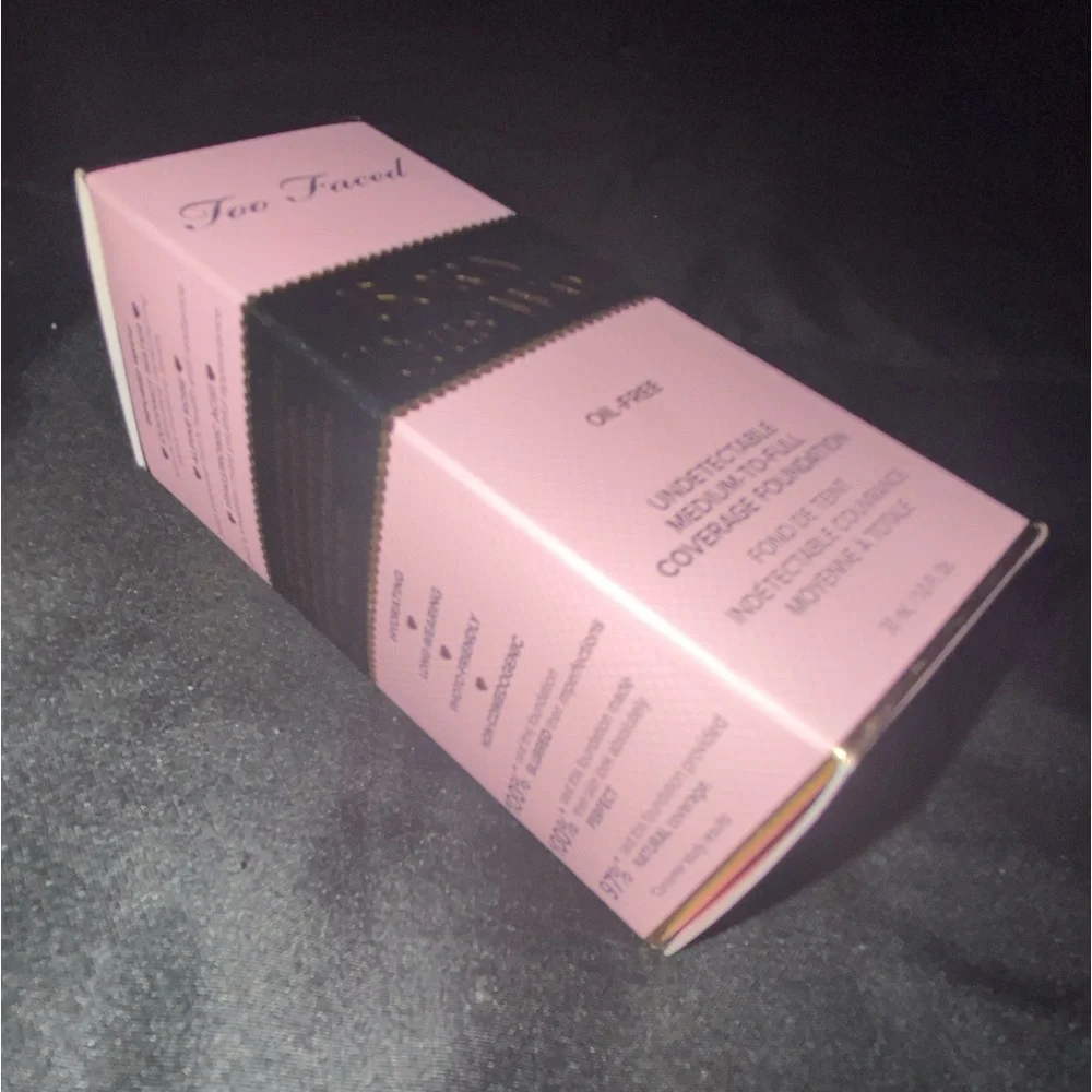 Too Faced - Born This Way - Natural Finish Longwear Liquid Foundation (SNOW) - Picture 13 of 16